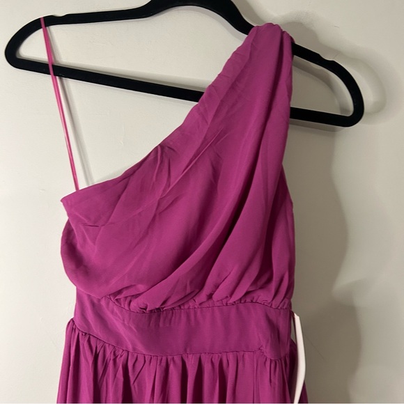 NWT Red Dress Boutique Goddess Behavior Berry Purple One Shoulder Maxi Dress - Picture 4 of 8